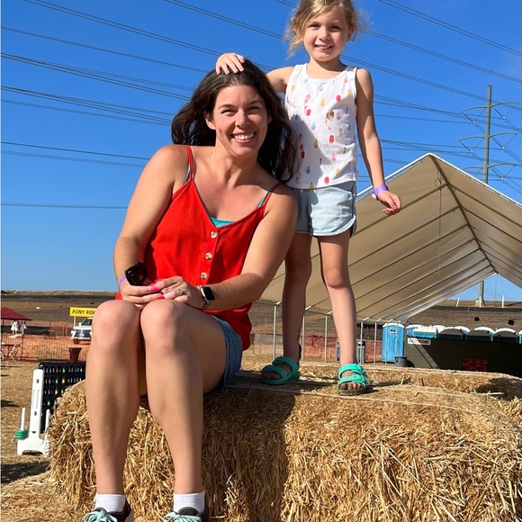 Meet your Posher, Kristin - Picture 7 of 7